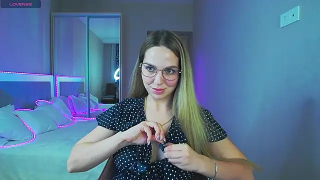 Alexandracandy online show from 05.20.26
