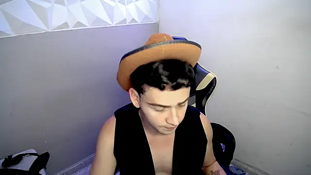 Snapshot of Mathias_twinkk chatting on 04.12.26 Mathias twinkk online show from 04.12.26