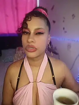 Snapshot of KAYLA_48_ chatting on 07.17.26 KAYLA 48 online show from 07.17.26