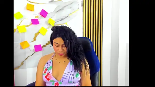 Tiana hots online show from 04.24.26