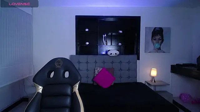 Melannyy V online show from 06.13.26