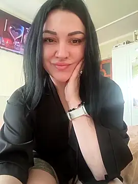 Elsie-Nora online show from 04.28.26