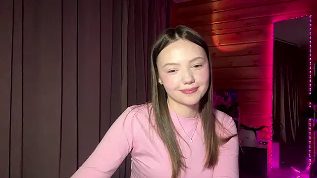Snapshot of LenLen_Solen chatting on 05.17.26 LenLen Solen online show from 05.17.26