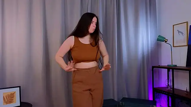 Snapshot of EnidCadarette chatting on 03.28.26 EnidCadarette online show from 03.28.26