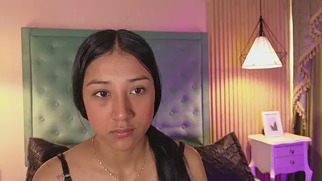 ninaBravu online show from 05.13.26