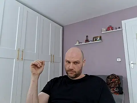 Snapshot of pitch_122 chatting on 03.28.26 pitch 122 online show from 03.28.26