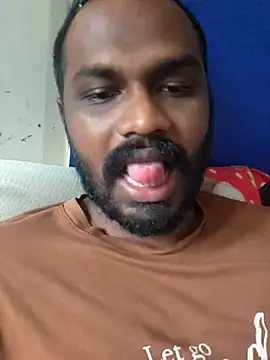 Snapshot of singletamilguy chatting on 04.17.26 singletamilguy online show from 04.17.26