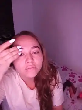 Snapshot of SabrinaVantress chatting on 06.04.26 SabrinaVantress online show from 06.04.26