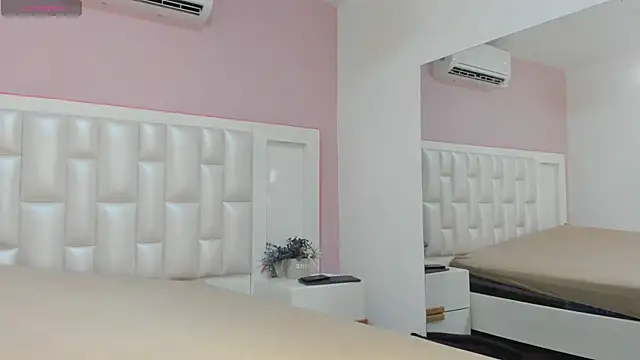 KylieLumi online show from 04.25.26