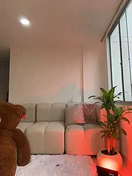 MelodyRey   online show from 04.20.26