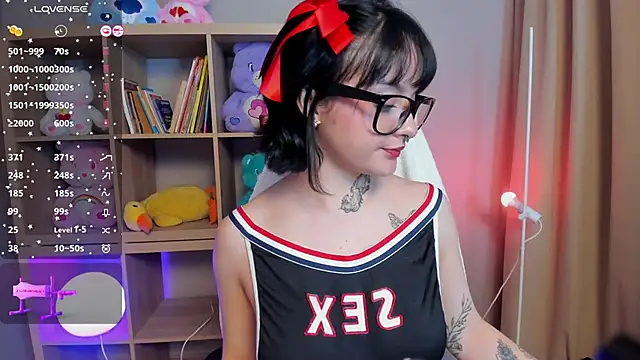  EmilyRouge  online show from 05.08.26