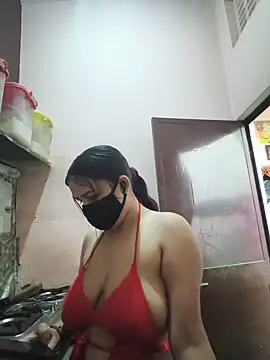 REENA-STRIP online show from 06.06.26