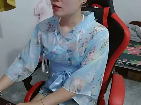 Snapshot of Olivia_cute68 chatting on 04.12.26 Olivia cute68 online show from 04.12.26