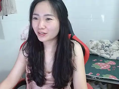Snapshot of Olivia_cute68 chatting on 04.21.26 Olivia cute68 online show from 04.21.26