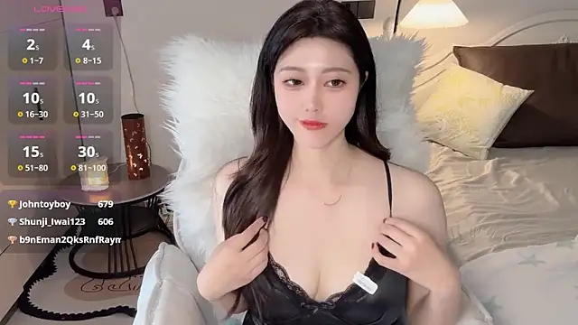Snapshot of Siren_M chatting on 05.28.26 Siren M online show from 05.28.26