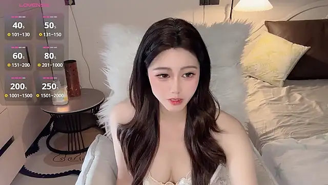 Snapshot of Siren_M chatting on 05.29.26 Siren M online show from 05.29.26