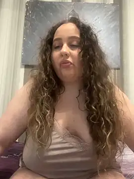 Snapshot of CurlyMaddie chatting on 03.23.26 CurlyMaddie online show from 03.23.26