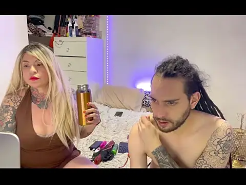 Snapshot of DreadObsessionxX chatting on 05.18.26 DreadObsessionxX online show from 05.18.26