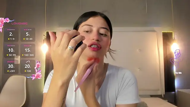Snapshot of mia_gomez7 chatting on 05.18.26 mia gomez7 online show from 05.18.26