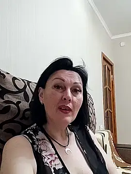 HelgaDennis online show from 05.18.26