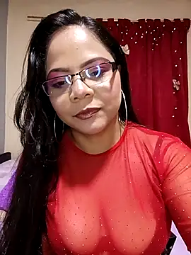 Snapshot of ROUSSE_SINCLAIR chatting on 04.04.26 ROUSSE SINCLAIR online show from 04.04.26