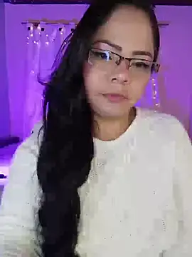 Snapshot of ROUSSE_SINCLAIR chatting on 05.02.26 ROUSSE SINCLAIR online show from 05.02.26