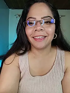 Snapshot of ROUSSE_SINCLAIR chatting on 05.20.26 ROUSSE SINCLAIR online show from 05.20.26