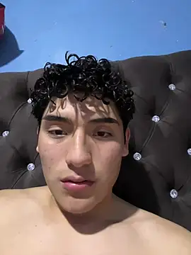 Snapshot of Piero_1369 chatting on 07.14.26 Piero 1369 online show from 07.14.26