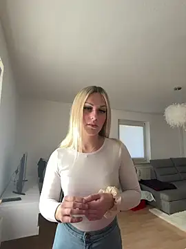 Softpeach402 online show from 03.23.26