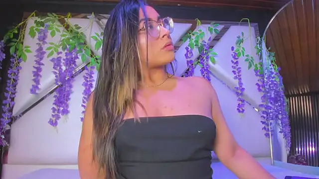 Freyaa Millerr online show from 04.22.26