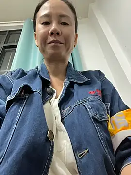 lilysister66 online show from 07.25.26