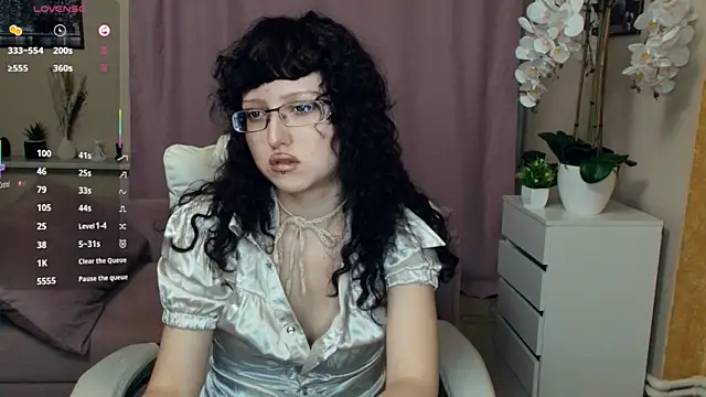 Snapshot of JordanSvetlik chatting on 05.28.26 JordanSvetlik online show from 05.28.26