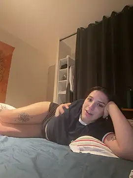 Snapshot of georginamoor chatting on 03.25.26 georginamoor online show from 03.25.26