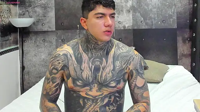 Snapshot of Gury_tattoo chatting on 03.30.26 Gury tattoo online show from 03.30.26