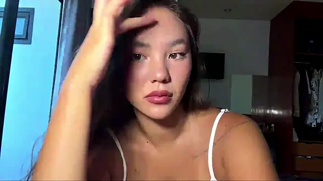 kamila 18 french online show from 03.24.26