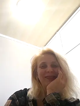 MiaLove183 online show from 04.27.26