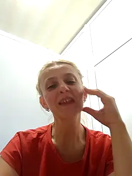 MiaLove183 online show from 07.04.26