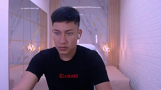 Snapshot of DominantBoy4 chatting on 03.21.26 DominantBoy4 online show from 03.21.26