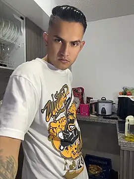 BombomAndAxel online show from 06.22.26