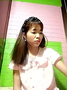 AmyLinee01 online show from 05.13.26