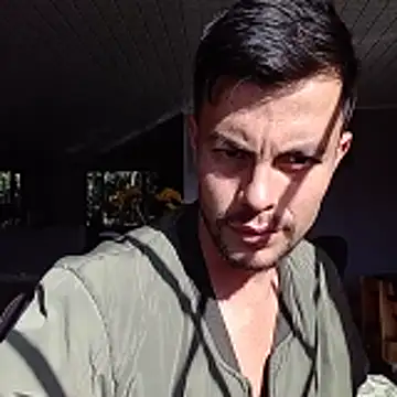 Snapshot of EdwardRoldan chatting on 03.21.26 EdwardRoldan online show from 03.21.26