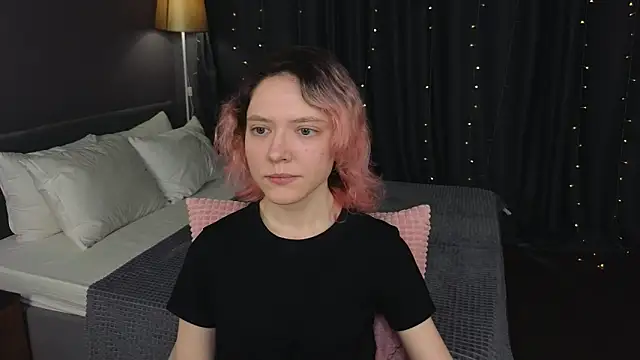 Snapshot of HottoKori chatting on 04.18.26 HottoKori online show from 04.18.26