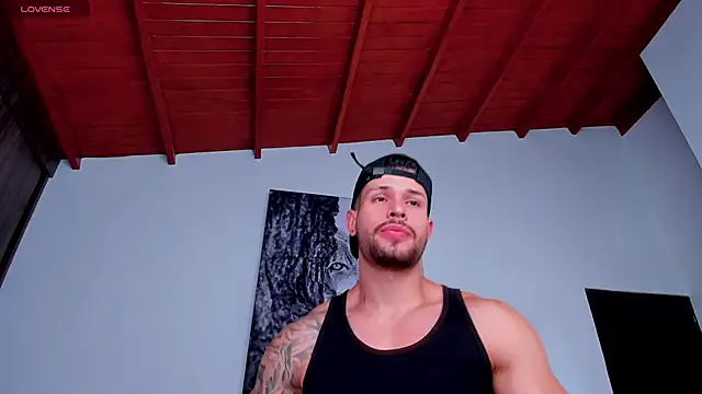 Snapshot of Santos_ramirez1 chatting on 04.11.26 Santos ramirez1 online show from 04.11.26