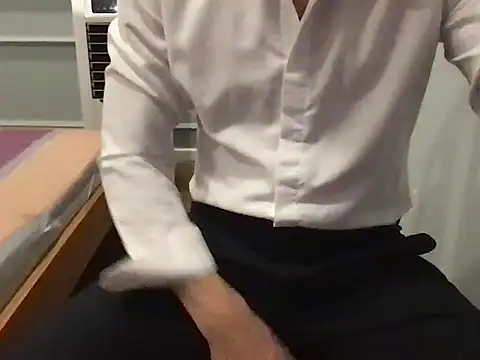 17Komodo online show from 07.08.26