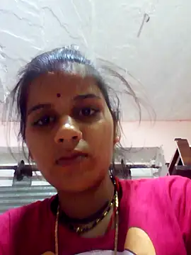 Snapshot of Raveena0990 chatting on 05.14.26 Raveena0990 online show from 05.14.26