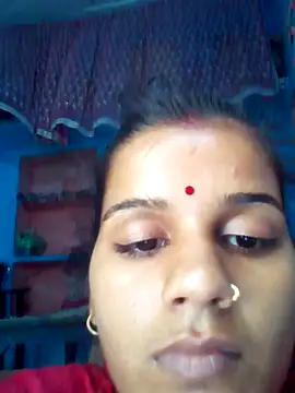 Snapshot of Raveena0990 chatting on 05.15.26 Raveena0990 online show from 05.15.26