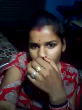 Snapshot of Raveena0990 chatting on 05.20.26 Raveena0990 online show from 05.20.26