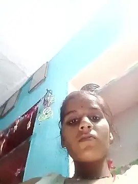 Snapshot of Raveena0990 chatting on 05.28.26 Raveena0990 online show from 05.28.26