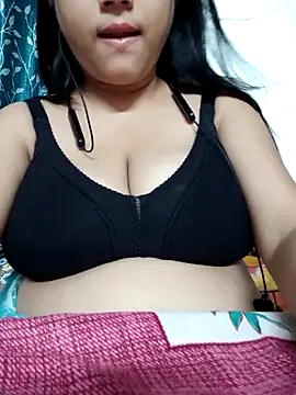 Snapshot of strip_mayuri chatting on 04.14.26 strip mayuri online show from 04.14.26
