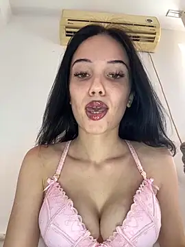 Snapshot of icedrosemarye chatting on 06.18.26 icedrosemarye online show from 06.18.26